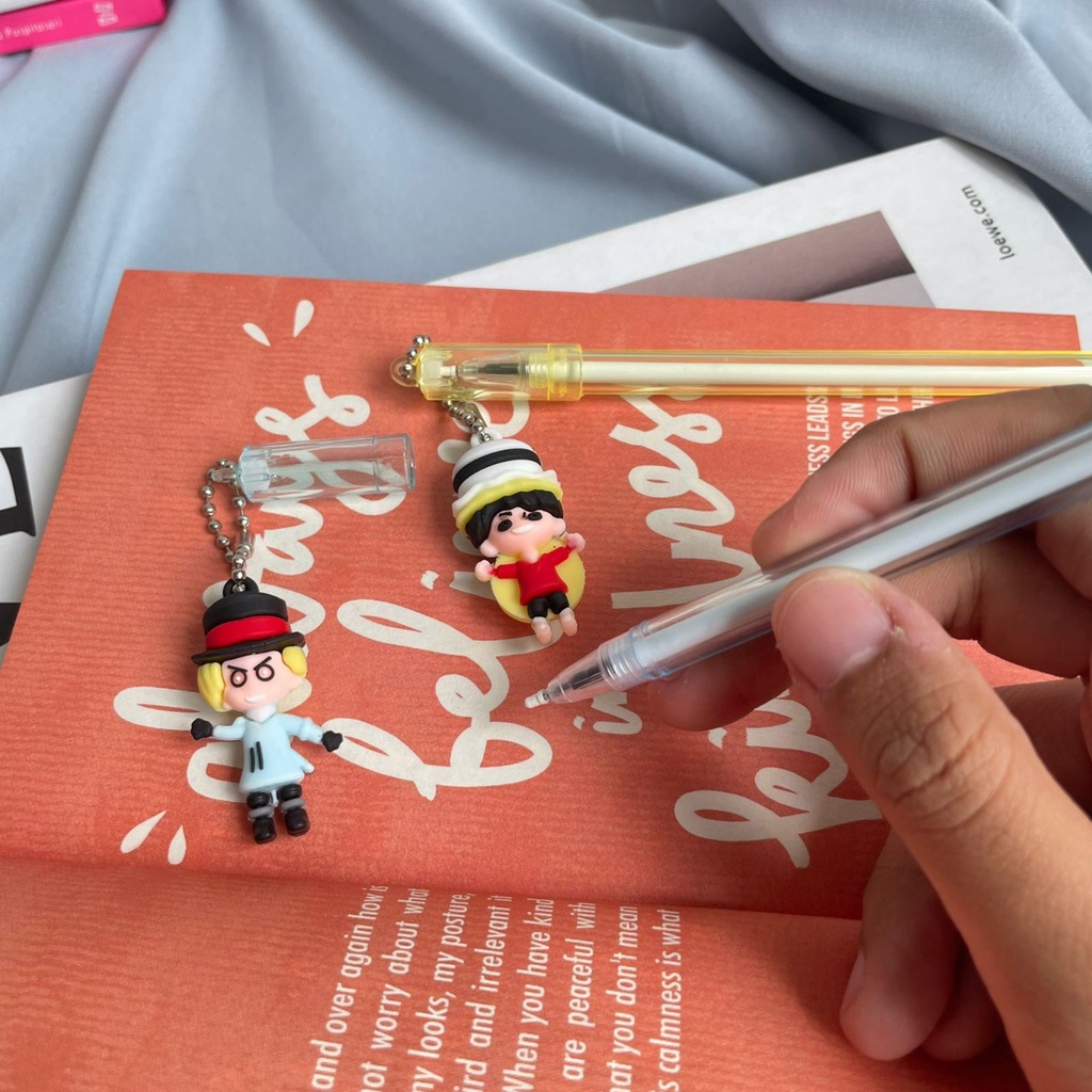 PULPEN GANTUNGAN ONE PIECE SUPER LUCU TINTA HITAM READY 4 MODEL HARGA TERMURAH PEN GEL GANTUNGAN MINIATUR ONEPIECE ALAT TULIS STATIONARY CUTE PREMIUM QUALITY