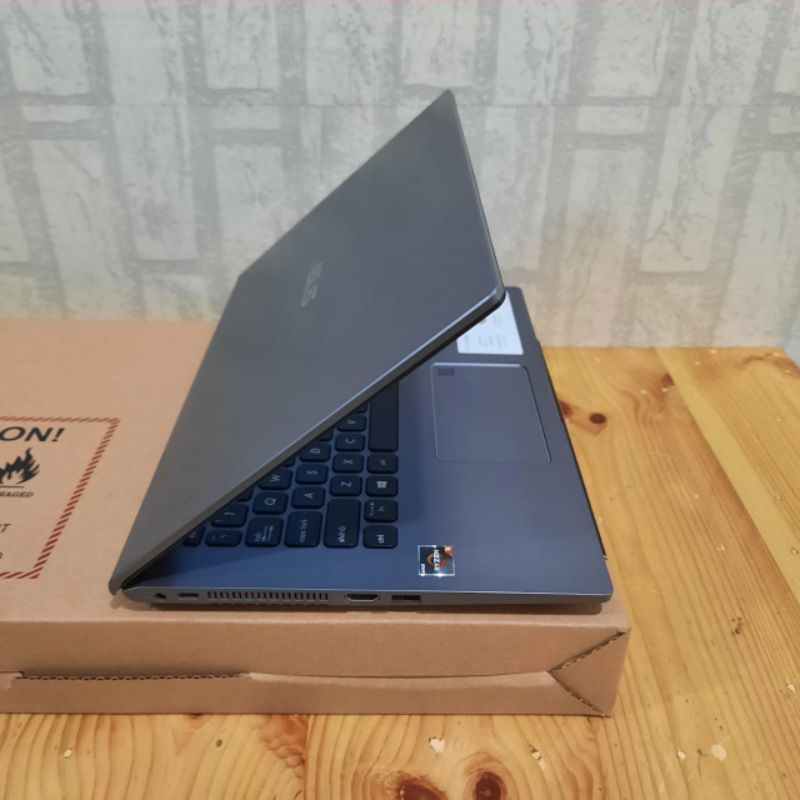 Laptop Asus VivoBook X409DA Amd Ryzen 3 - 3200U Ram 8GB/HDD 1TB Amd Radeon Vega 3 Graphics