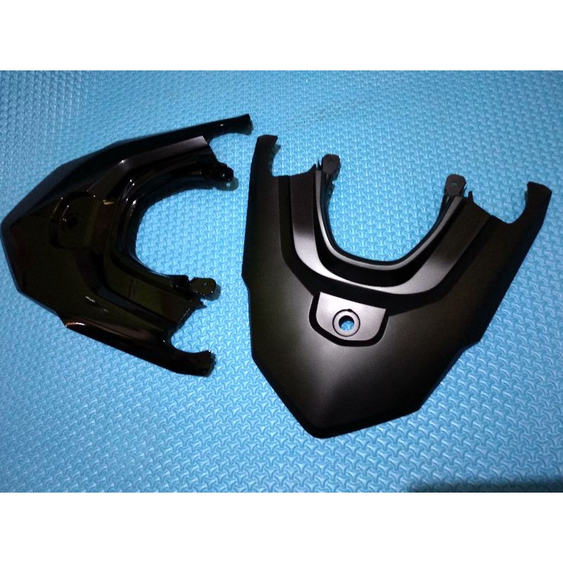 COVER RR CENTER -COVER PET ATAS STOP LAMP VARIO 125-150 NEW ALL 2018- 2019 ORIGNAL K59
