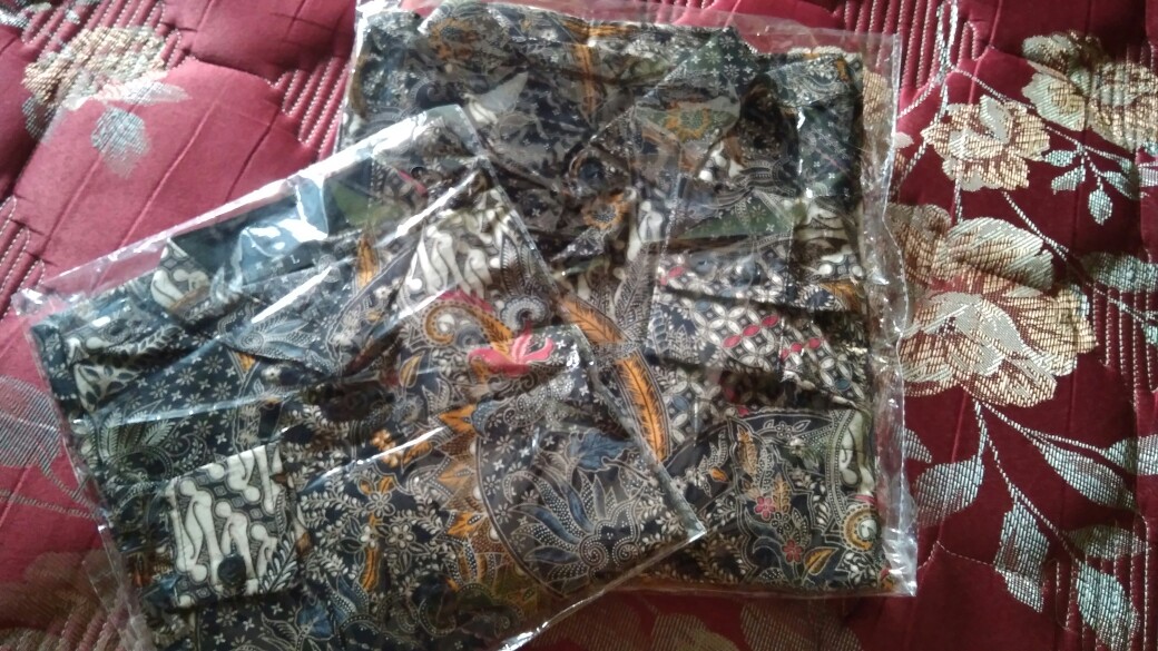 Set Batik Couple Ayah Dan Anak Motif Klasik Warna Kuning