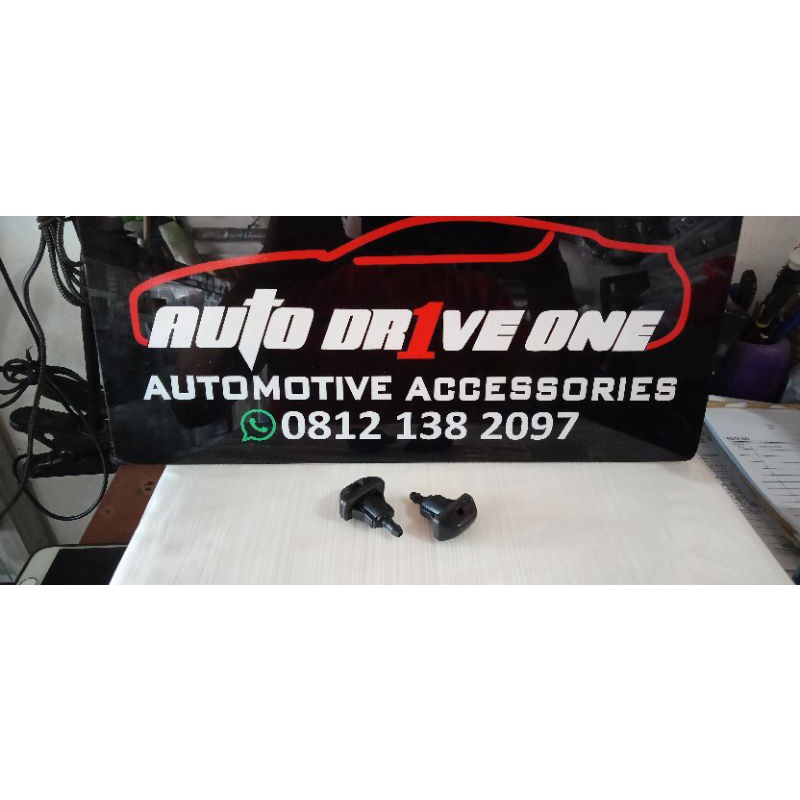 Nozzle Wiper Belakang Innova Fortuner Original