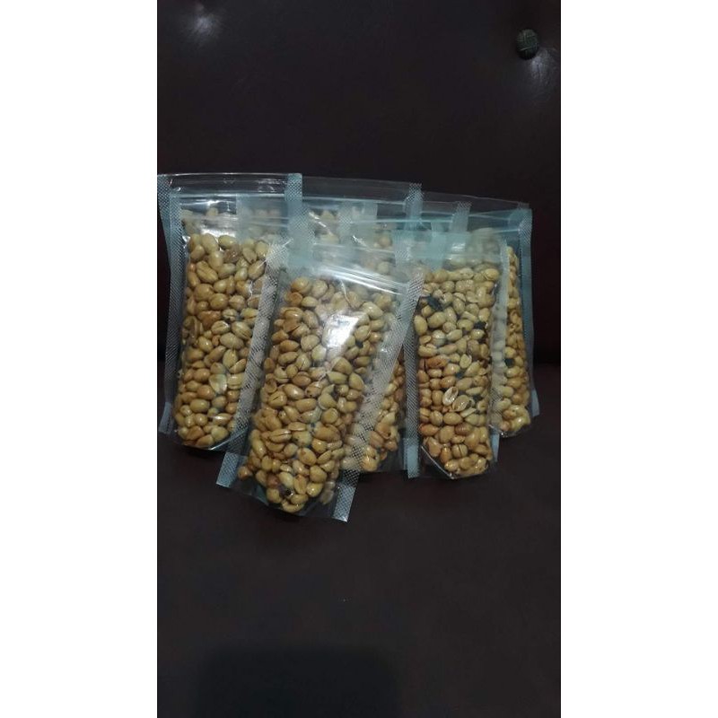 

Kacang bawang Nusa snack