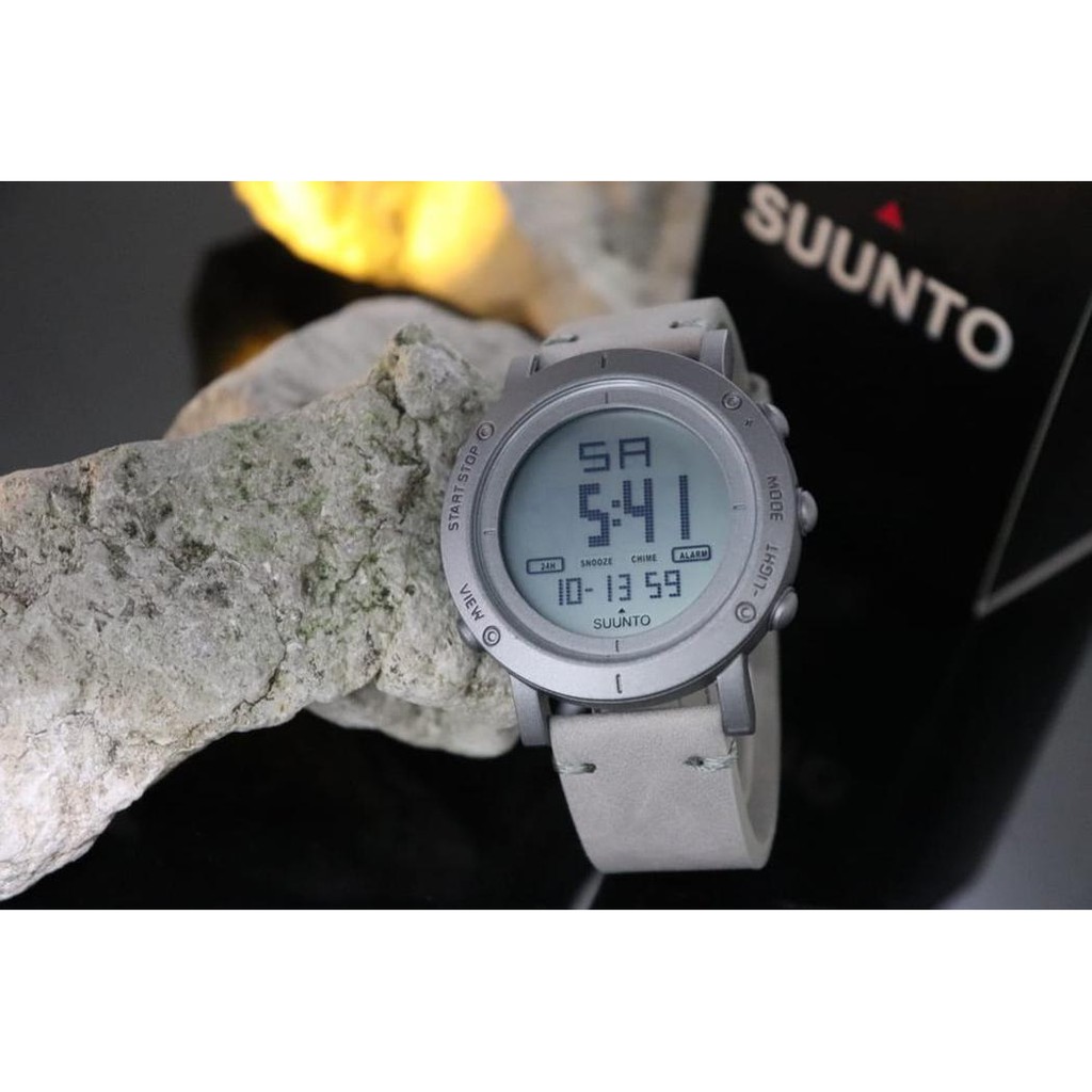 Promo JAM TANGAN PRIA SUUNTO ESSENTIAL S193E Terbatas