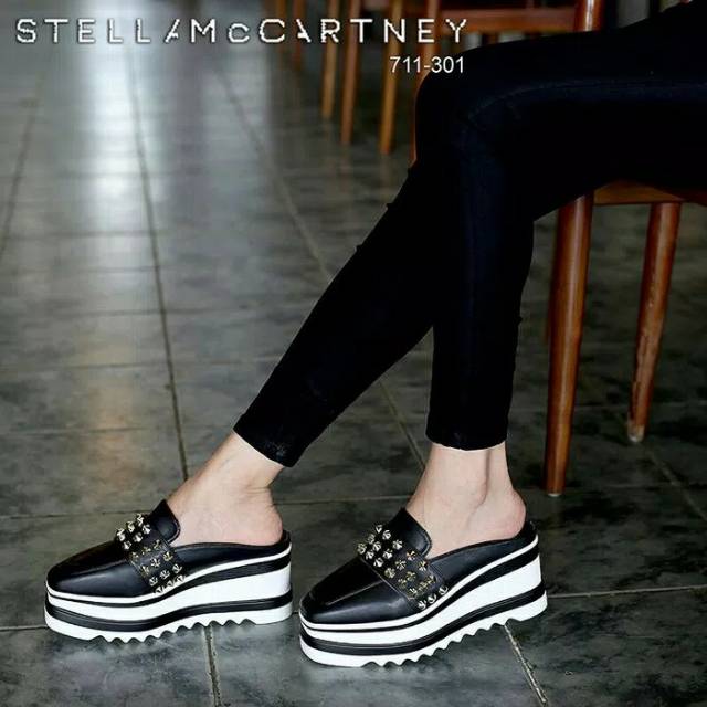 SLIP ON DOCTMART HITAM,SALEM,PUTIH