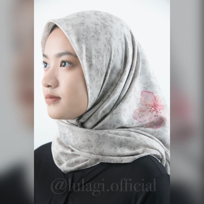 Promo Kusuma Widya   Hijab Segi Empat  Printing  Superfine Voal 115x115cm Berkualitas
