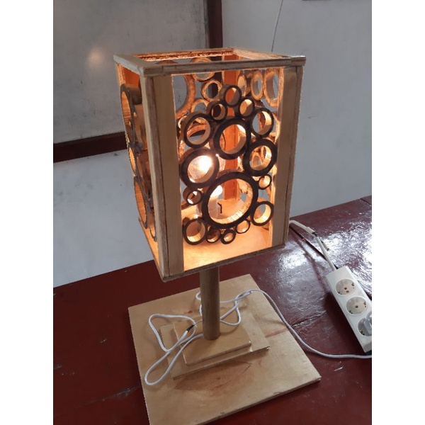 Lampu tidur bambu