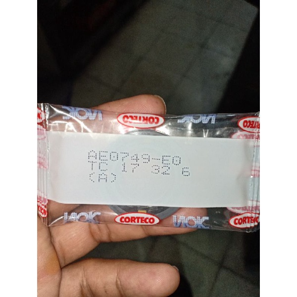 oil seal TC 17 32 6 NOK ASLI STIR FUTURA 17x32x6