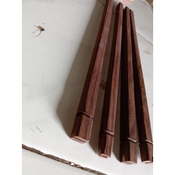 Tangkringan Burung Lovebird Balok kayu sonokeling