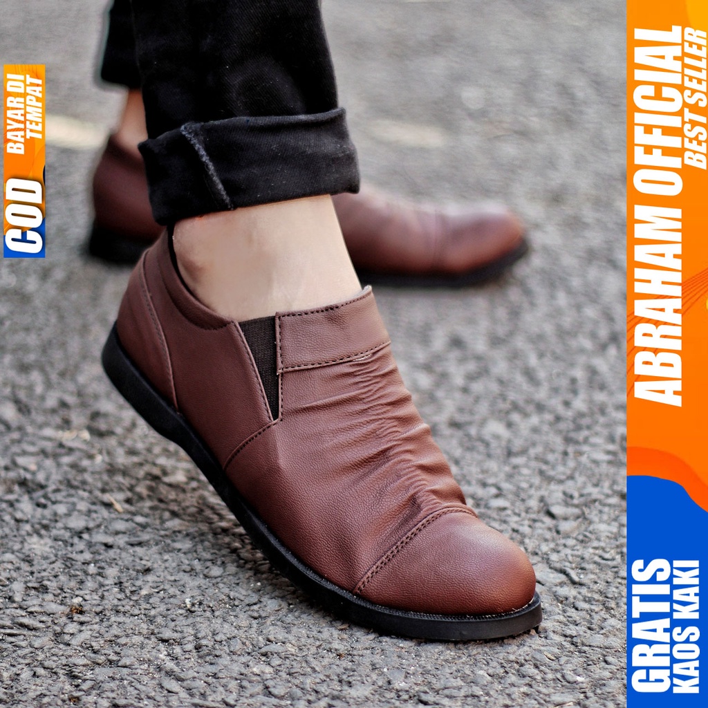 ABRHM X RATS  Sepatu Slip On Pria Sepatu Pria Casual Kulit Syntetic Cowok/Cowo Sepatu Kasual Slop Anti Slip Semi Formal Kerja Kuliah Gaya Santai Keren Kekinian Original Murah Terlaris