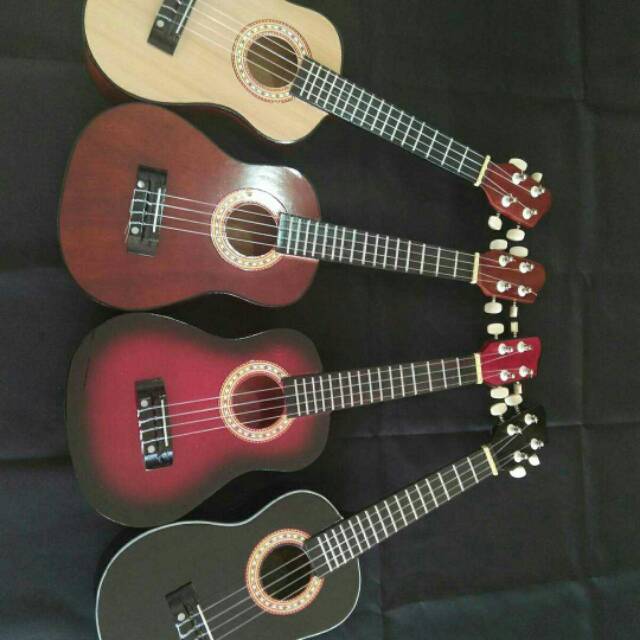 UKULELE SENAR 4 CONCERT