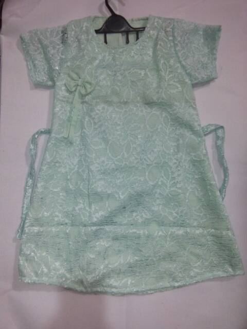 Dress anak bahan brokat