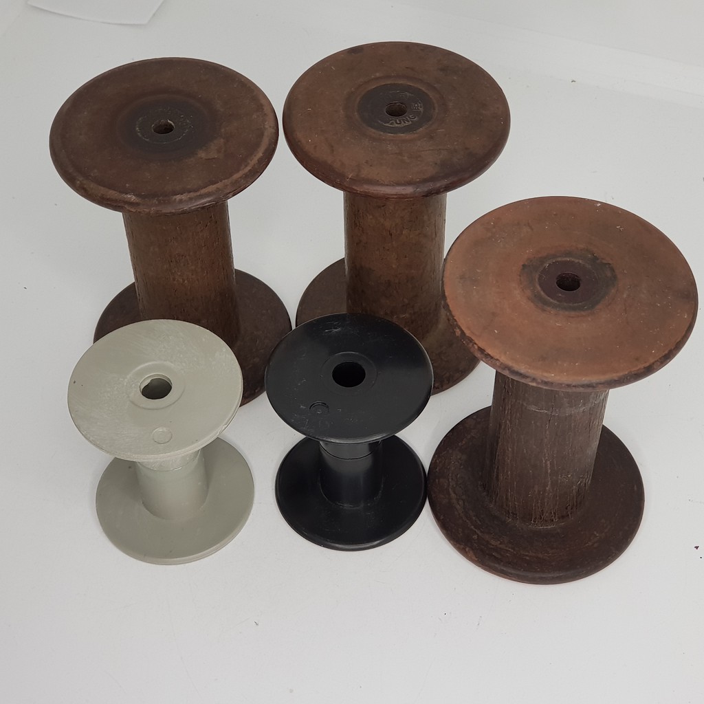 Klos Kosong Kayu Plastik 2000 yard dan 6000 yard Untuk Gelasan Layangan Super Barang Limited