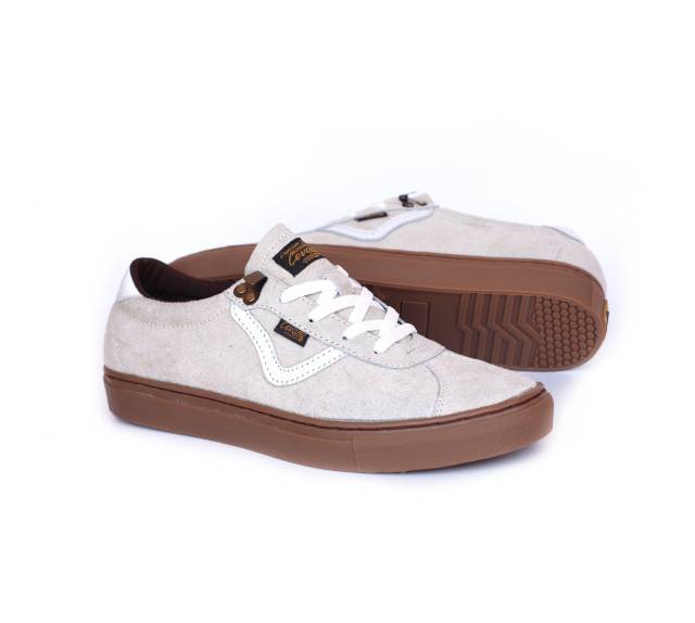 Sepatu Lokal Shoes Local Pride Cevany Ballad Os Low Cut Off White Gum