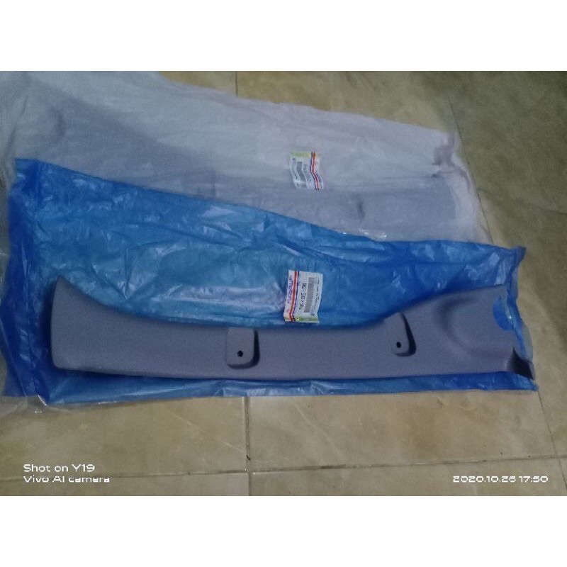Cover tiang bagian dalam dasbord tutup Pilar Mitsubishi Canter Orisinil ori original asli ktb