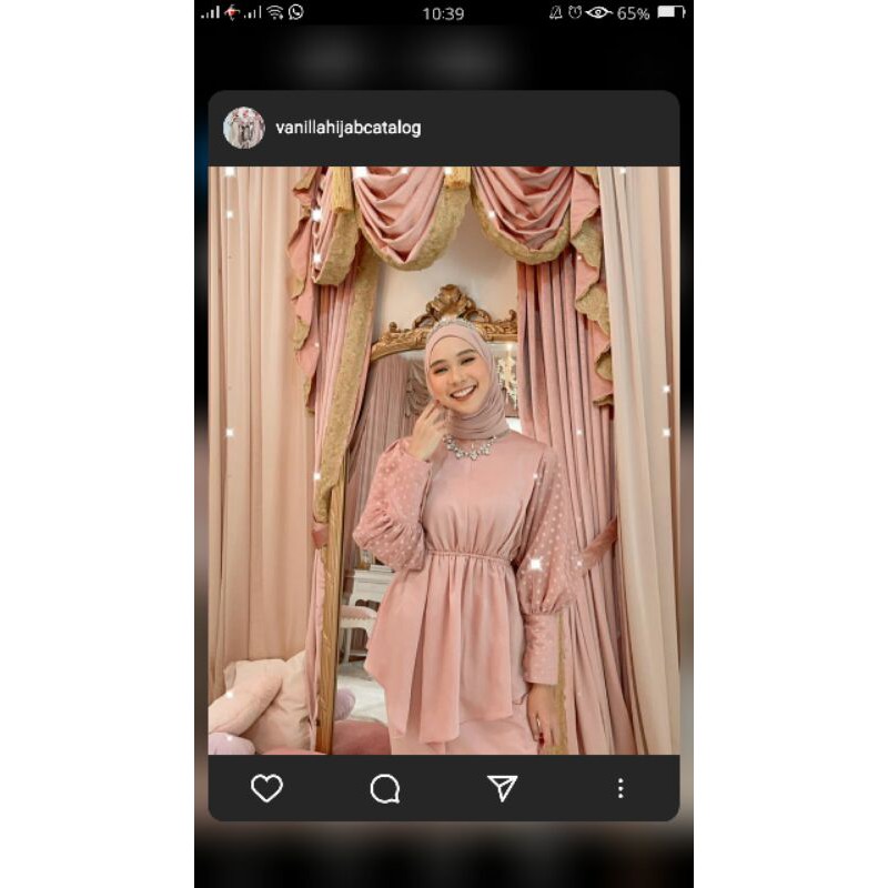 Daphne Blouse Vanilla Hijab