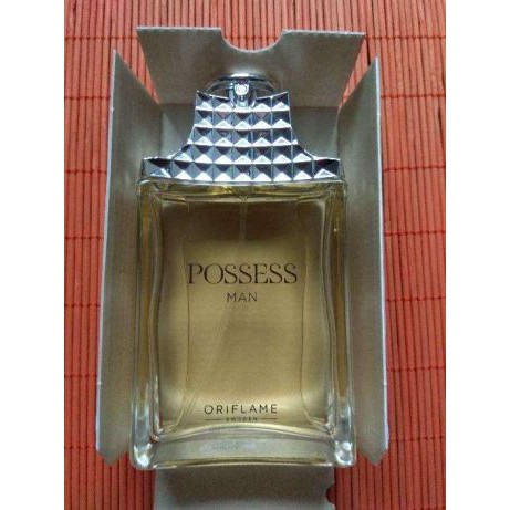 Parfum possess man