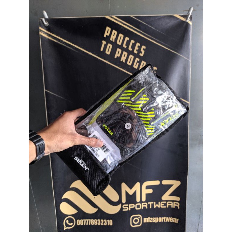 Sarung Tangan Kiper Jonas