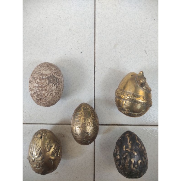 

Paket kelinting telur semar