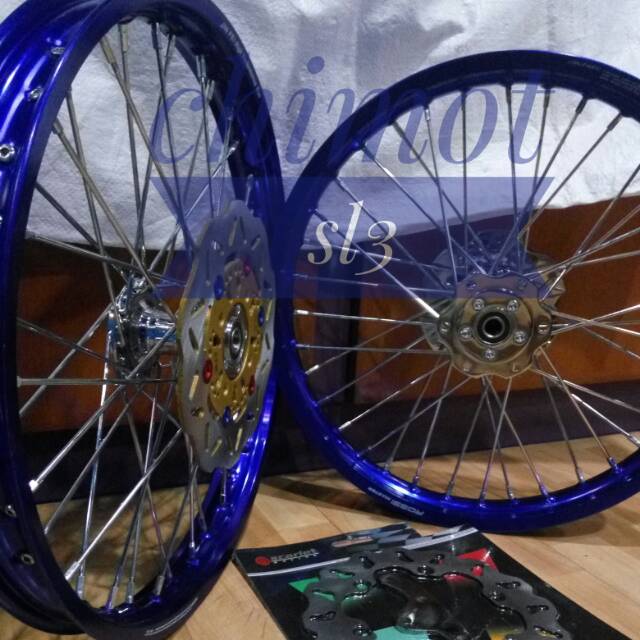 Velg set sonic150,cb150r cbr150 tromol becak ring 17 plus cakram depan belakang