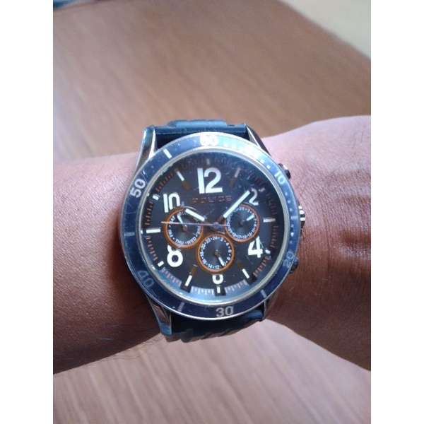 Jam tangan Police timepiece 13738J bekas