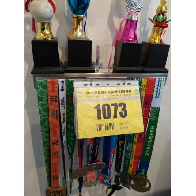 Trophy Shelf Rak Tropi Piala - MEDAL HANGER - GANTUNGAN MEDALI