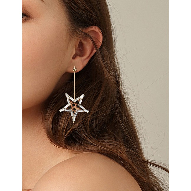 LRC Anting Tusuk Fashion Gold Alloy Leopard Five-pointed Star Stud Earrings F29755