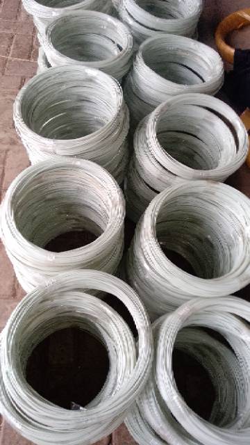 Jeruji fiber putih gading/cream