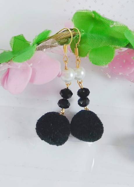 Anting Korea Fashion Terbaru/Anting Pompom Hijab/ KERABU ANTING JUNTAI- ANTING LUCU FASHION JEWELRY