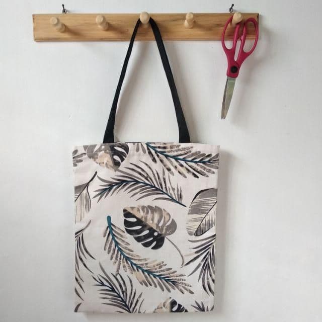 TOTEBAG / TAS TOTE BAG WANITA KANVAS MOTIF CANTIK