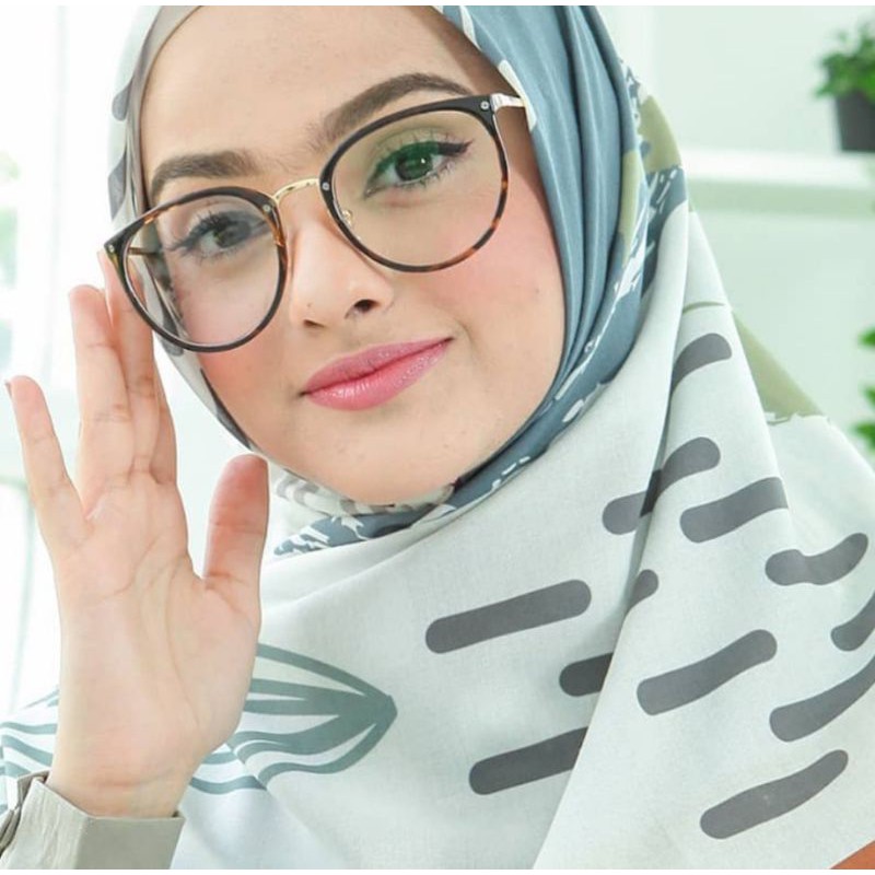 freme kacamata kode 221