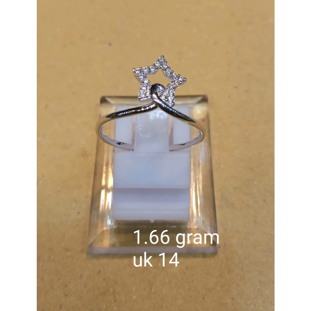 Cincin Emas Putih Fashion Star Kadar 75% 1.66 Gram Size 14