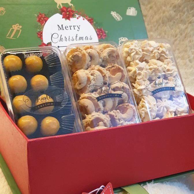 

HAMPERS NATAL / PARCEL NATAL / KUE KERING "ANGLIA" WYSMAN. XCD521XS