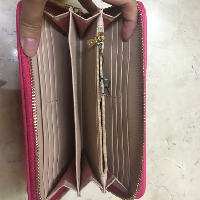 Dompet charles n keith