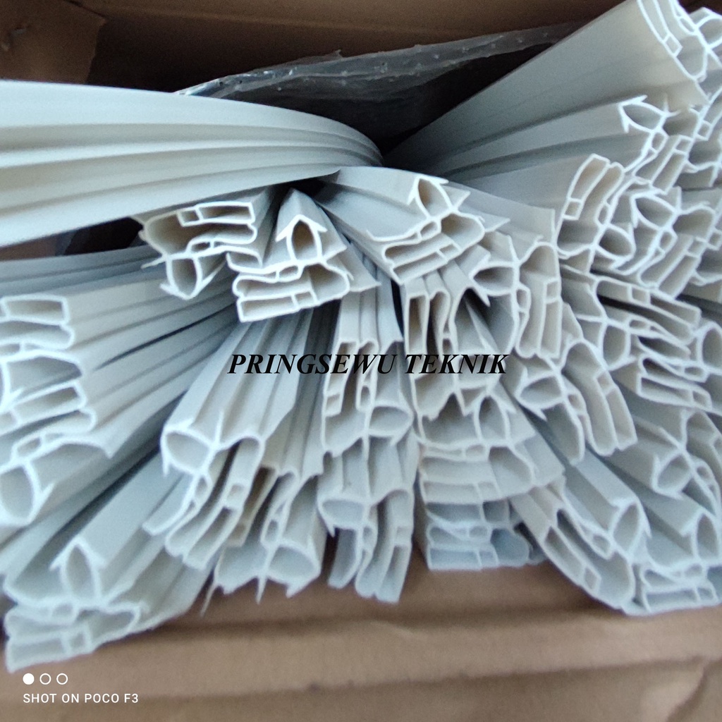 Karet Pintu Kulkas Universal Type 4 (Karet Kulkas Sharp)