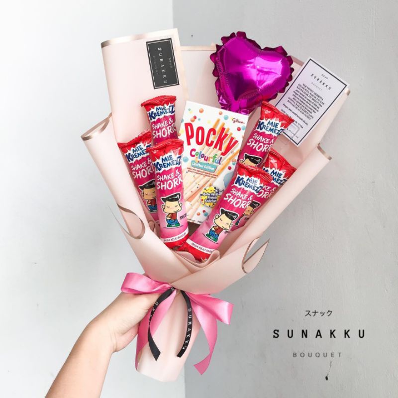 Mini snack bouquet | Graduation Doll Hampers Hadiah Kado Wisuda Birthday Ulang Tahun Balloon Flower