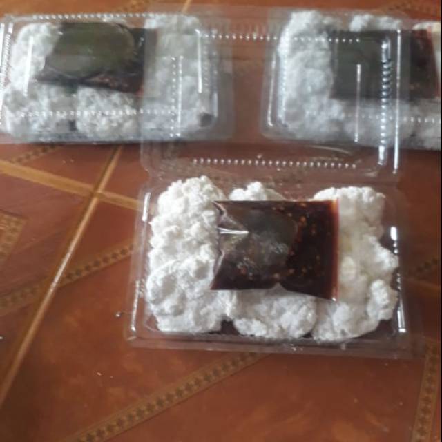 

Cireng bumbu rujak