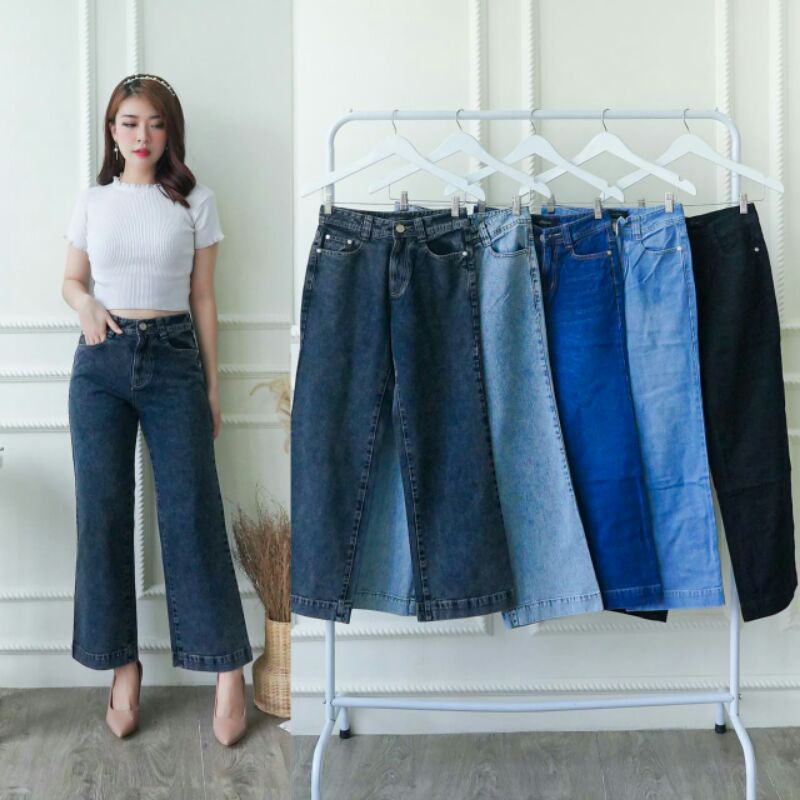 PRELOVED WIDIE JEANS SEMI KULOT SIZE 28