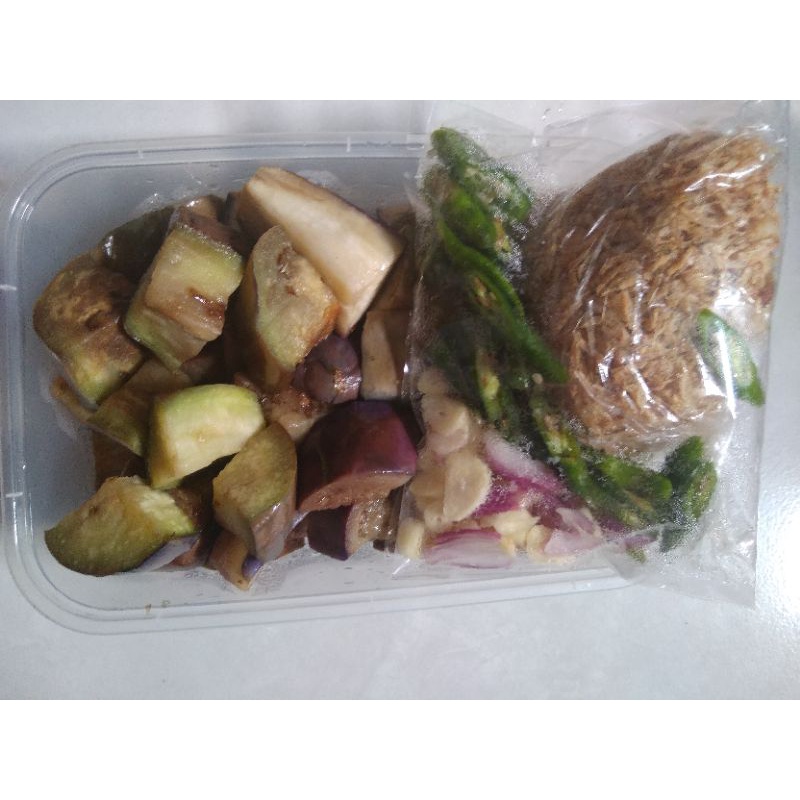 

dapur lanesra. paket sayur instan. tumis terong rebon