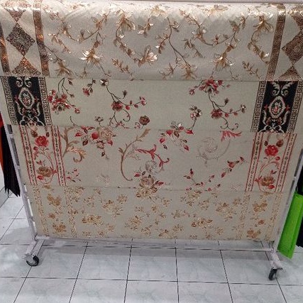 Taplak Meja Makan PVC List Dasar Gold meteran Lebar 137cm
