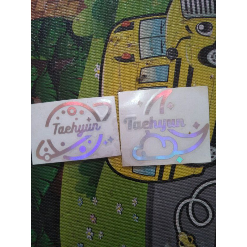 

Stiker Hologram Taehyun