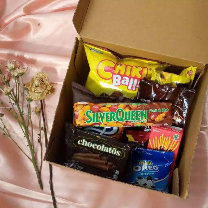 

Snacks Box [Git Box, Hampers Box, Birthday, Anniversary, Box of Happiness