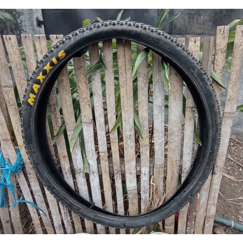 ban maxxis 26x1.95 + ban dalam kenda