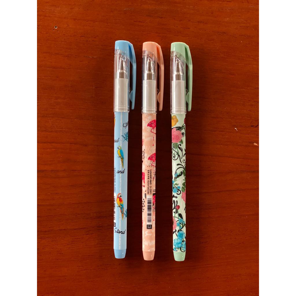 

BOLPOIN GEL PEN GEL REKOMENDASI TULIS ALQURAN