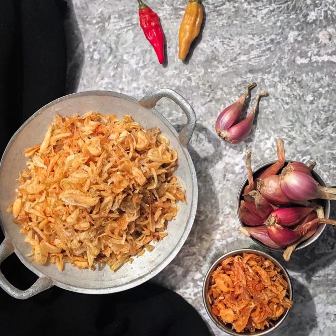 

MAKANAN KERING | BIJI-BIJIAN | BAWANG GORENG RENYAH ORIGINAL - 100% BAWANG SUMENEP - BAWANG IMUT -