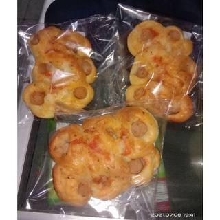 Pizza Sosis Mozarella Besar / Roti / Kue | Shopee Indonesia