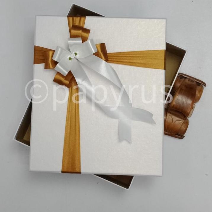 

New PAPYRUS 25x30 tinggi 5cm Kotak Kado Gift Box Hadiah