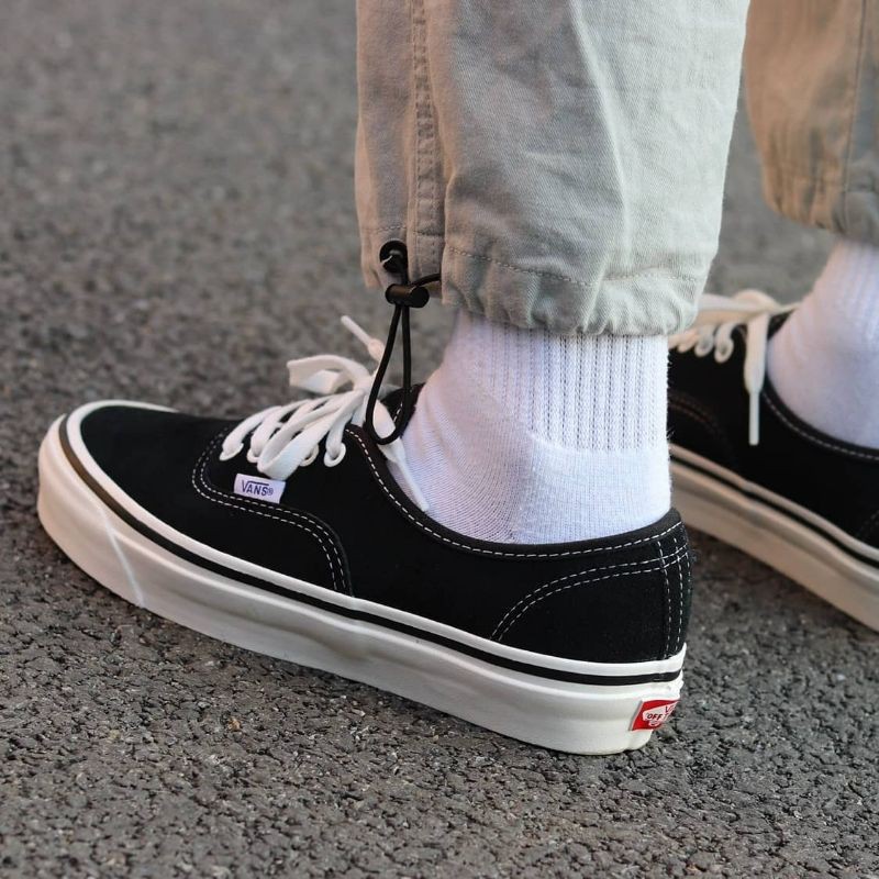 vans authentic