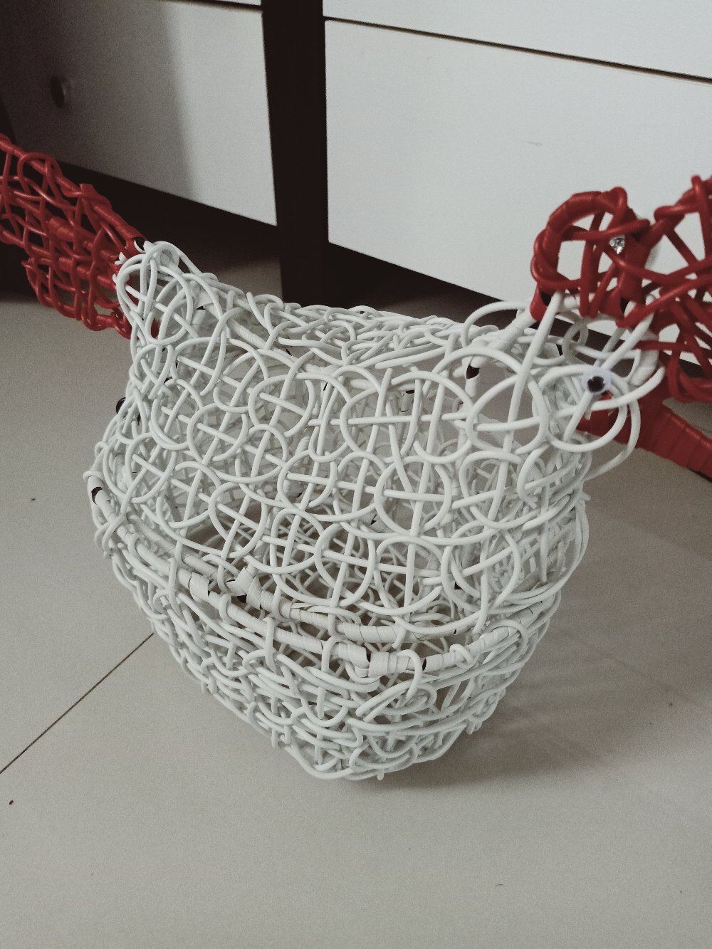 Keranjang Tempat Telur Bentuk Ayam Rotan Sintetis