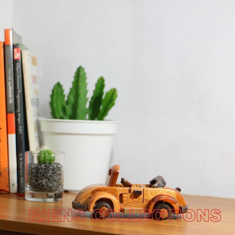 RIENS COLLECTIONS. MINIATUR DIECAST PAJANGAN MOBIL VW SAFARI KAYU UKURAN 14 X 9 X 6 CM