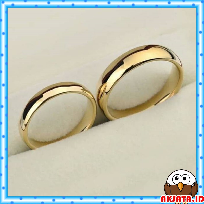 Cincin Titanium / Cincin Titanium Gold / Cincin Tunangan / Cincin Couple Pria Wanita Warna Emas